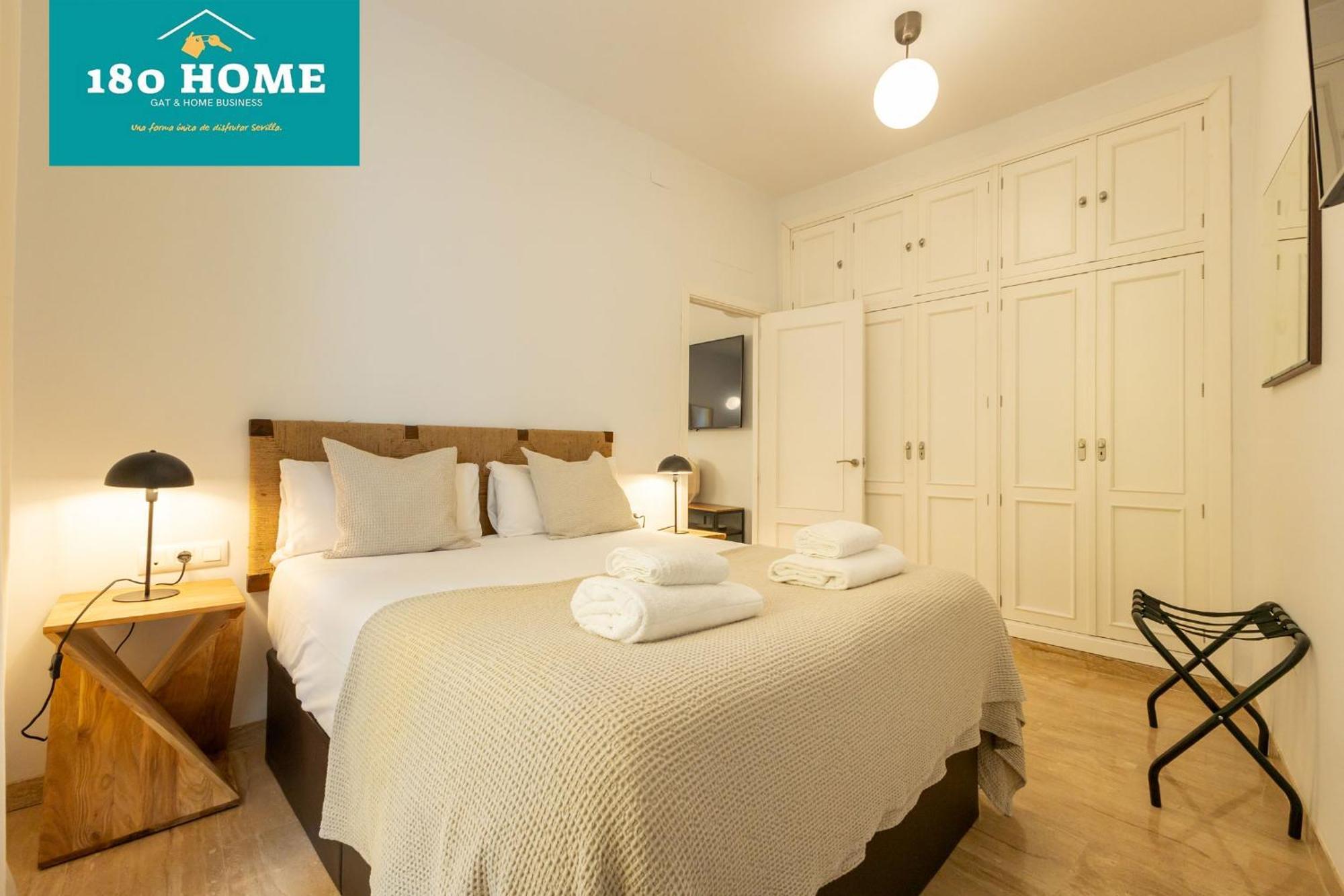 180 Home Goyeneta Luxury Séville Extérieur photo