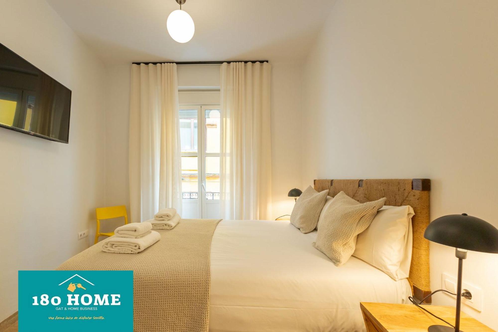 180 Home Goyeneta Luxury Séville Extérieur photo