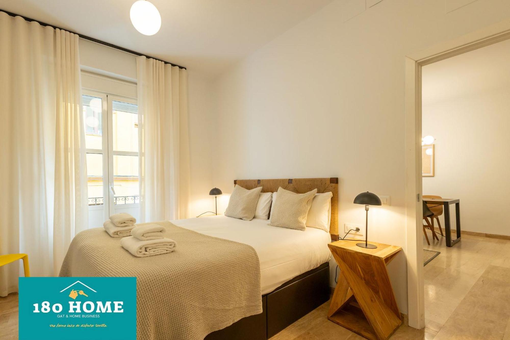 180 Home Goyeneta Luxury Séville Extérieur photo