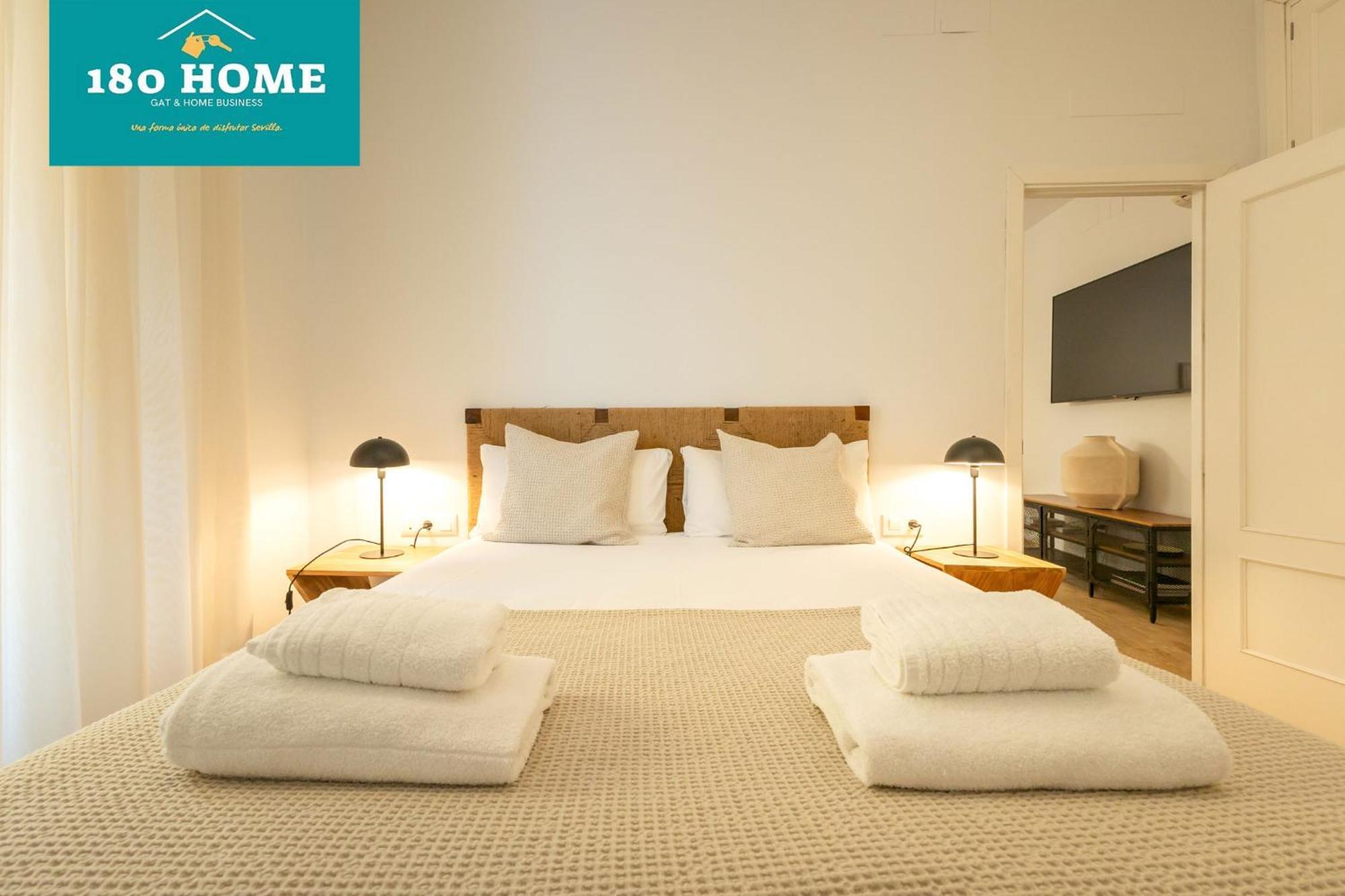 180 Home Goyeneta Luxury Séville Extérieur photo