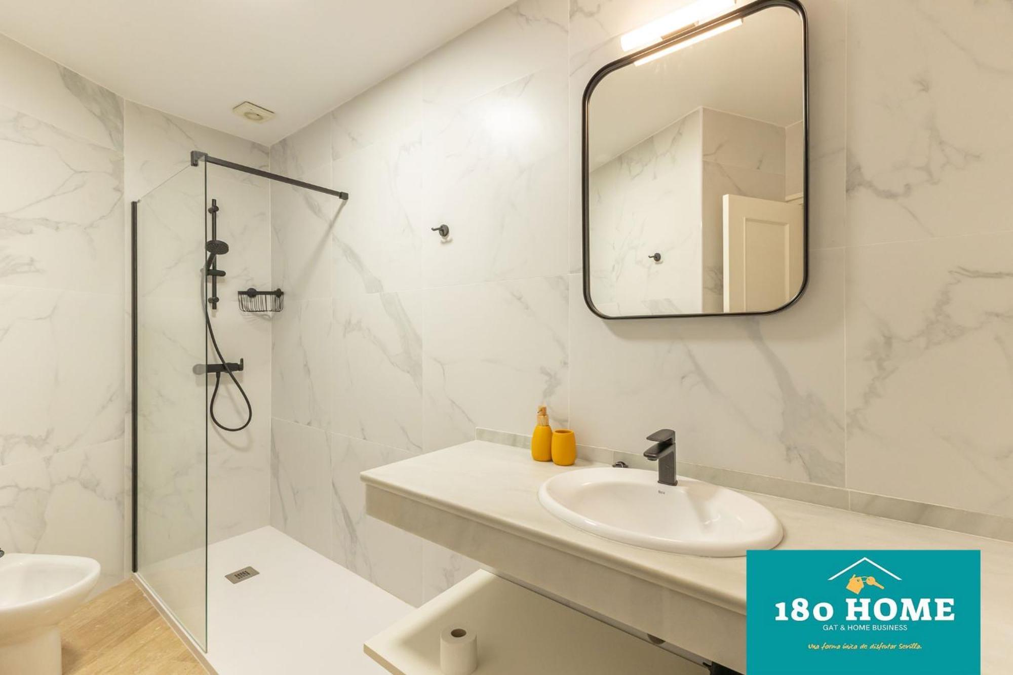 180 Home Goyeneta Luxury Séville Extérieur photo